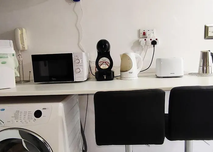 St Julian\'S Twin Room In A Private House